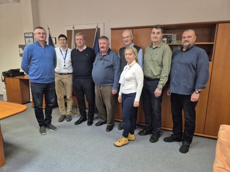 ROZLÚČKA SO ZAMESTNANCOM ÚRADU